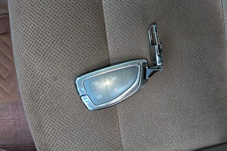 Used Buick Envision 2020 Encore S 652T Two-Wheel Drive Luxury Model Vehicle Key