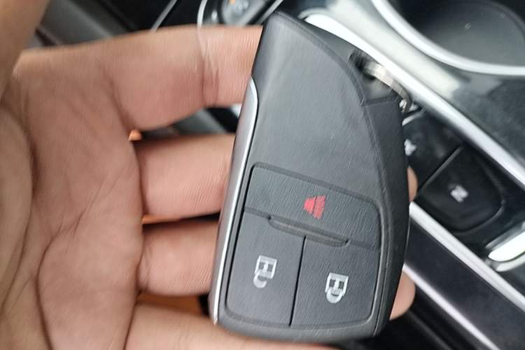 Used Buick Envision 2020 Encore S 652T Two-Wheel Drive Luxury Model Vehicle Key