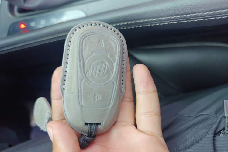 Used Buick Envision  Vehicle Key