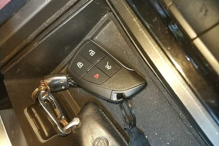 Used Buick Envision 2020 Onix S 652T Two-Wheel Drive Elite Model Vehicle Key