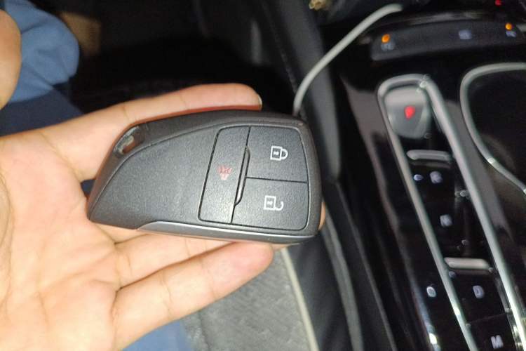 Used Buick Envision 2020 Onix S 652T Two-Wheel Drive Elite Model Vehicle Key