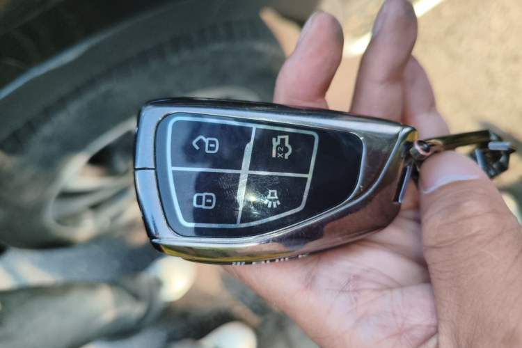 Used Buick Envision 2020 Encore S 652T Two-Wheel Drive Luxury Model Vehicle Key