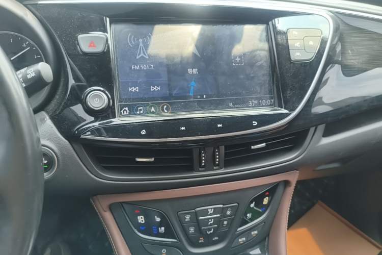 Used Buick Envision 2020 28T All-Wheel-Drive Versatile Sport Flagship Edition Audio And AC Panel