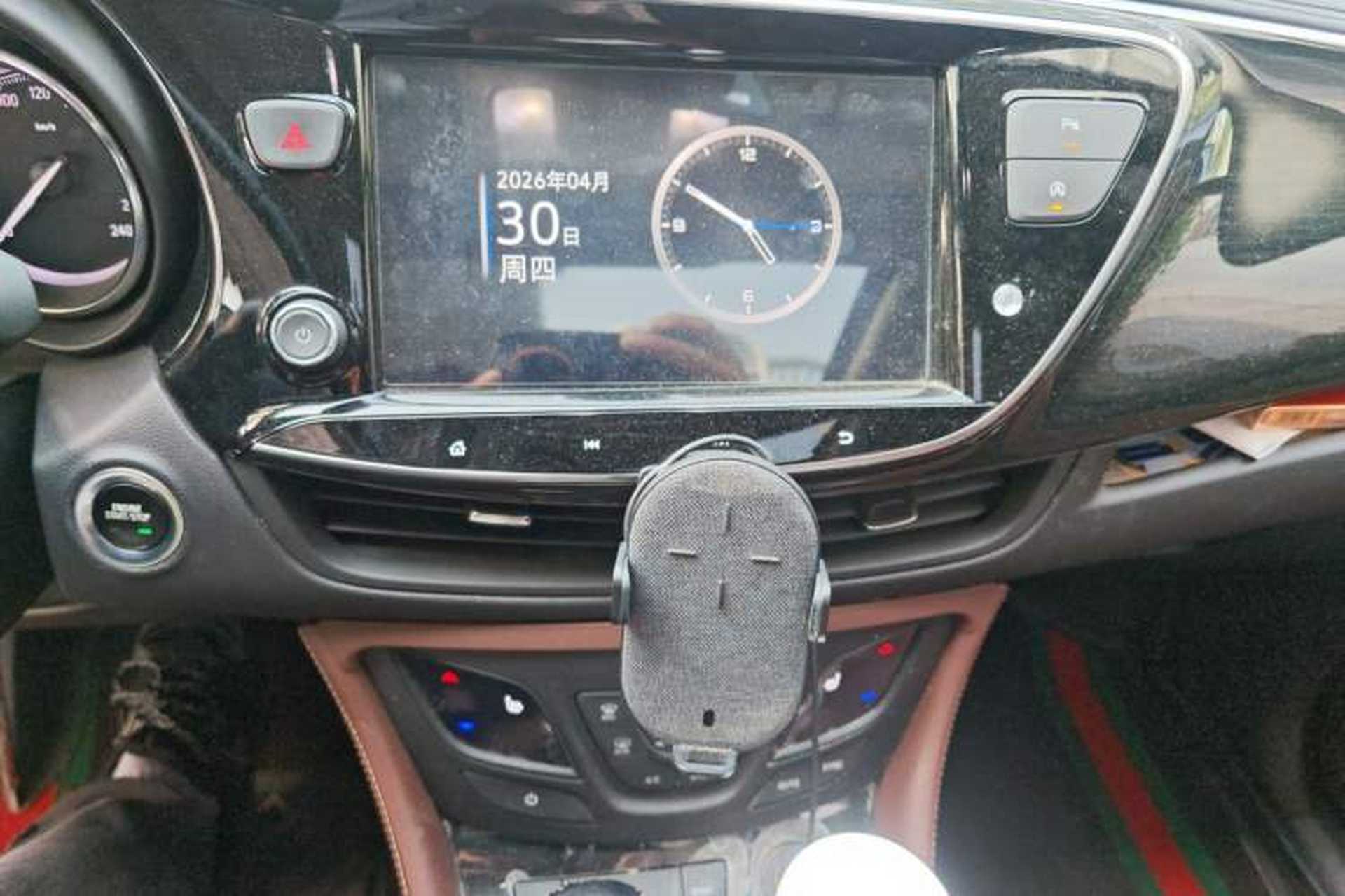 Used Buick Envision 2020 28T Four-Wheel Drive Elite Version Audio And AC Panel
