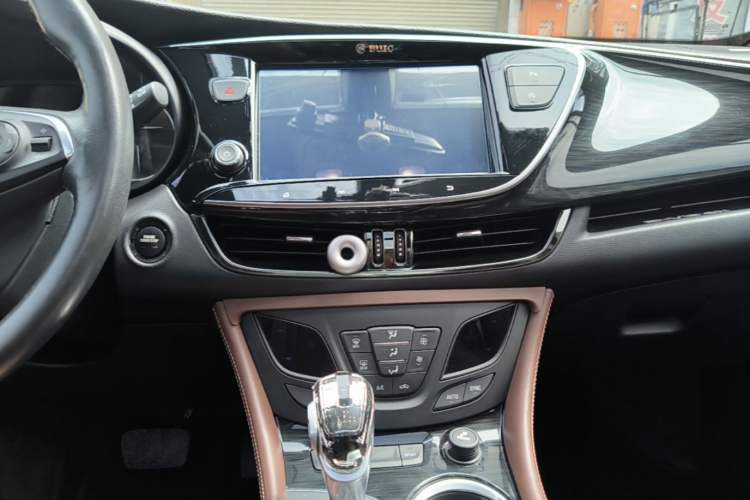 Used Buick Envision 2020 28T Four-Wheel Drive Elite Version Audio And AC Panel