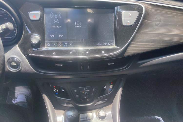 Used Buick Envision 2020 20T Two-Wheel Drive Elite Version Audio And AC Panel