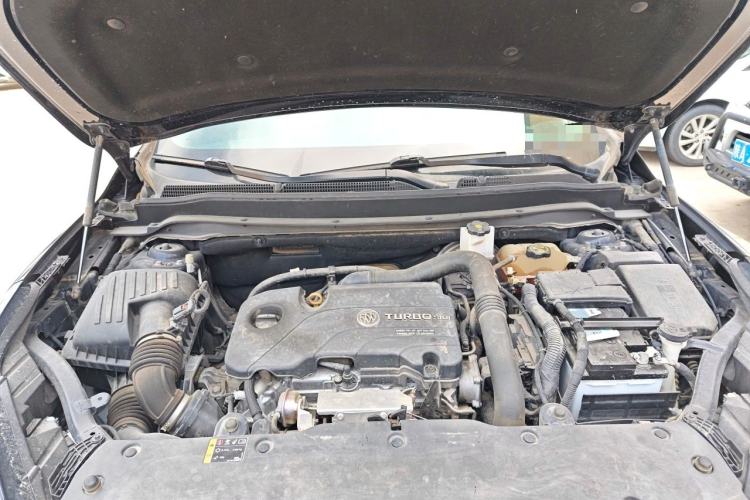 Used Buick Envision 2020 20T Two-Wheel Drive Elite Version Engine Bay