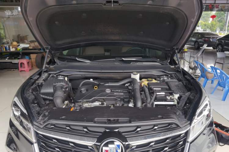 Used Buick Envision 2020 20T Two-Wheel Drive Luxury Model Engine Bay