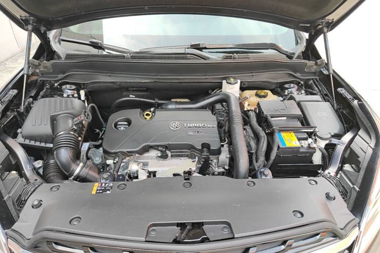 Used Buick Envision 2020 20T Two-Wheel Drive Luxury Model Engine Bay