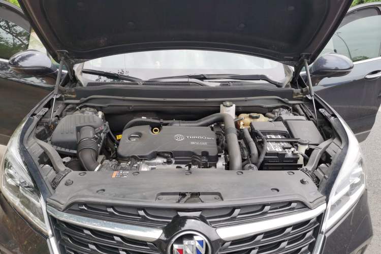 Used Buick Envision 2020 20T Two-Wheel Drive Luxury Model Engine Bay