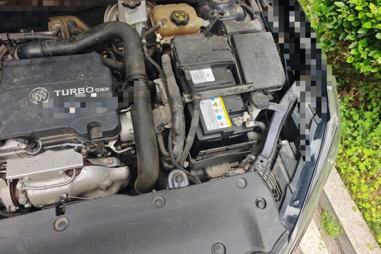 Used Buick Envision 2020 20T Two-Wheel Drive Leading Version Engine Bay Left