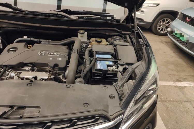 Used Buick Envision 2020 20T Two-Wheel Drive Leading Version Engine Bay Left