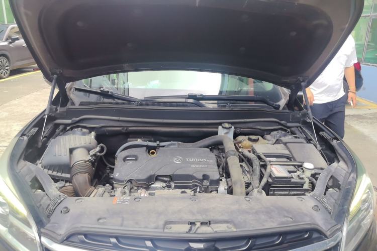 Used Buick Envision 2020 20T Two-Wheel Drive Elite Version Engine Bay