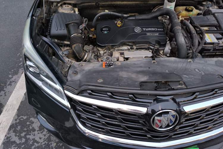 Used Buick Envision 2020 20T Two-Wheel Drive Leading Version Engine Bay Right