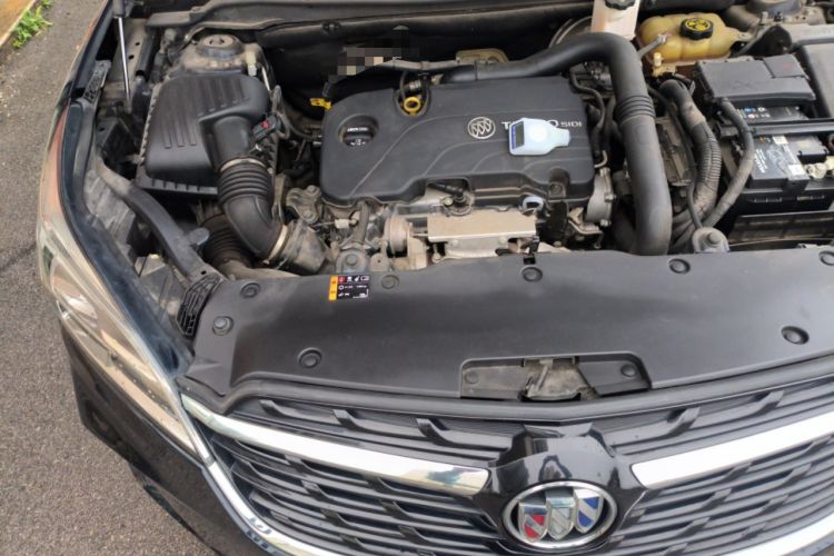 Used Buick Envision 2020 20T Two-Wheel Drive Elite Version Engine Bay Right