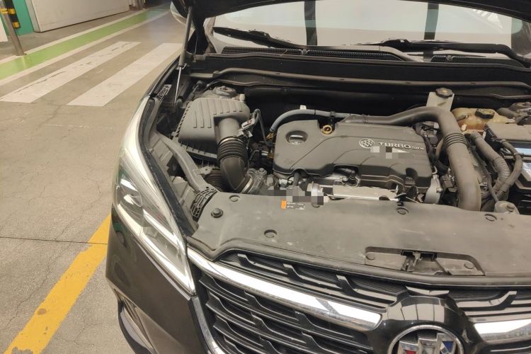 Used Buick Envision 2020 20T Two-Wheel Drive Leading Version Engine Bay Right