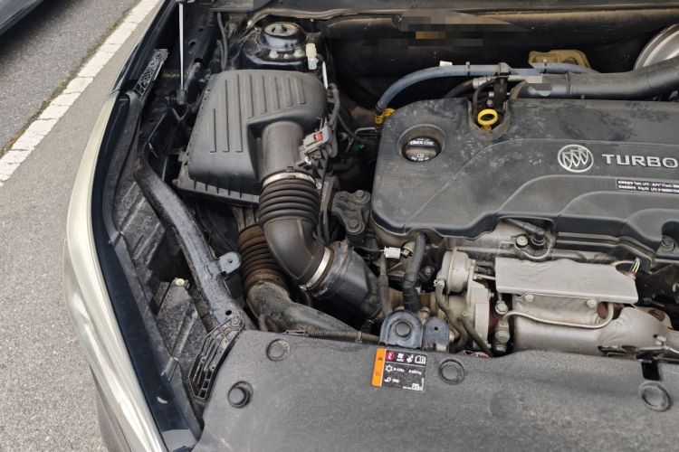Used Buick Envision 2020 20T Two-Wheel Drive Leading Version Engine Bay Right