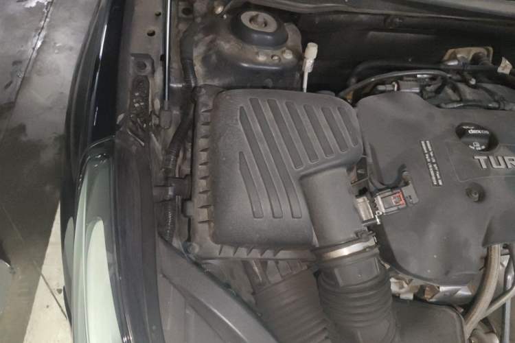 Used Buick Envision 2020 28T Four-Wheel Drive Elite Version Engine Bay Right