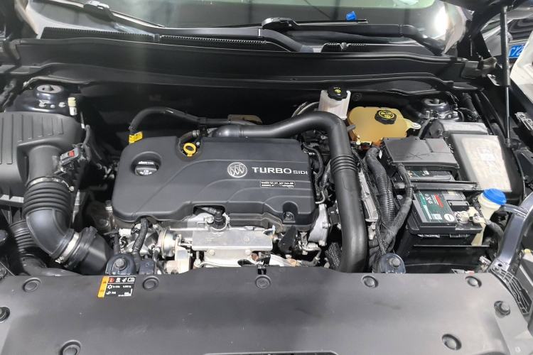 Used Buick Envision 2020 20T Two-Wheel Drive Elite Version Engine Bay