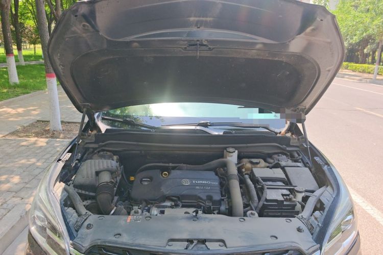 Used Buick Envision 2020 20T Two-Wheel Drive Elite Version Engine Bay