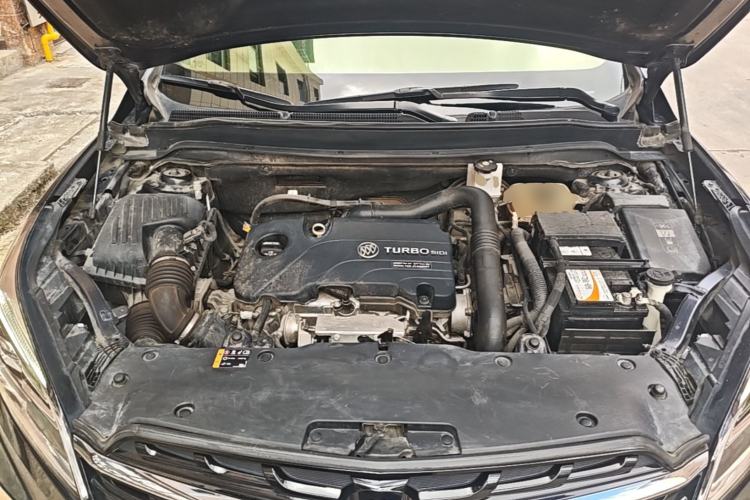 Used Buick Envision 2020 20T Two-Wheel Drive Luxury Model Engine Bay