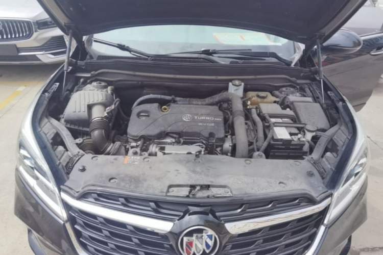 Used Buick Envision 2020 20T Two-Wheel Drive Elite Version Engine Bay