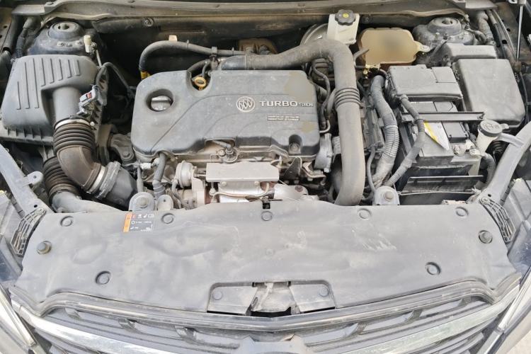 Used Buick Envision 2020 20T Two-Wheel Drive Elite Version Engine Bay