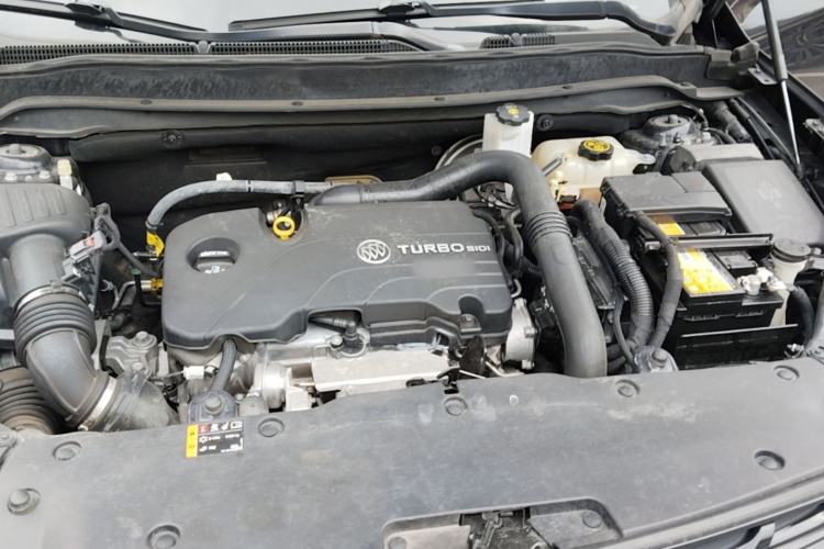 Used Buick Envision 2020 20T Two-Wheel Drive Elite Version Engine Bay
