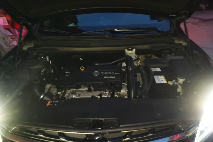 Used Buick Envision 2020 20T Two-Wheel Drive Leading Version Engine Bay