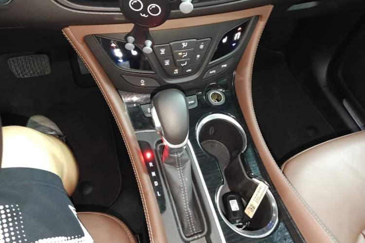 Used Buick Envision 2020 28T Four-Wheel Drive Elite Version Gear Lever