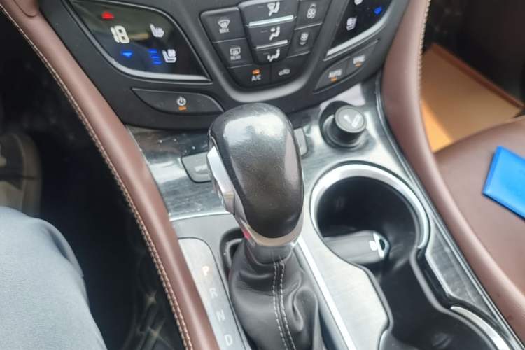 Used Buick Envision 2020 28T All-Wheel-Drive Versatile Sport Flagship Edition Gear Lever