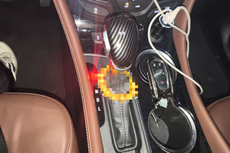 Used Buick Envision 2020 28T Four-Wheel Drive Millionth Anniversary Edition Gear Lever