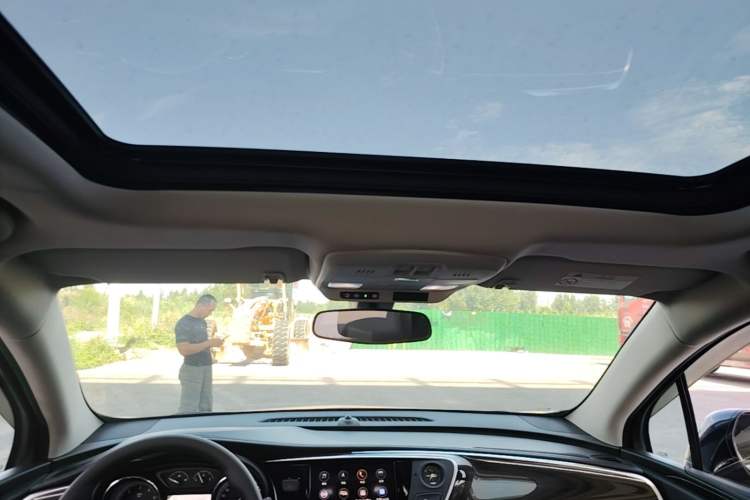 Used Buick Envision 2020 20T Two-Wheel Drive Leading Version Headliner