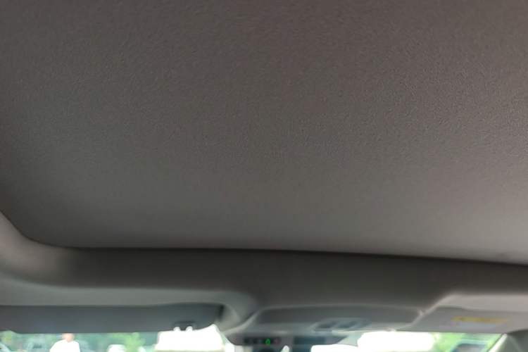 Used Buick Envision 2020 20T Two-Wheel Drive Luxury Model Headliner