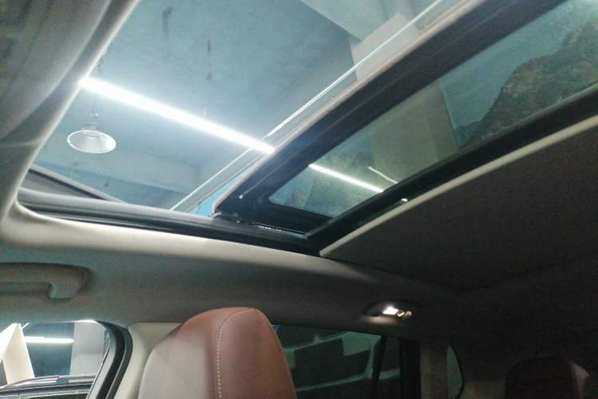 Used Buick Envision 2020 28T Four-Wheel Drive Elite Version Headliner