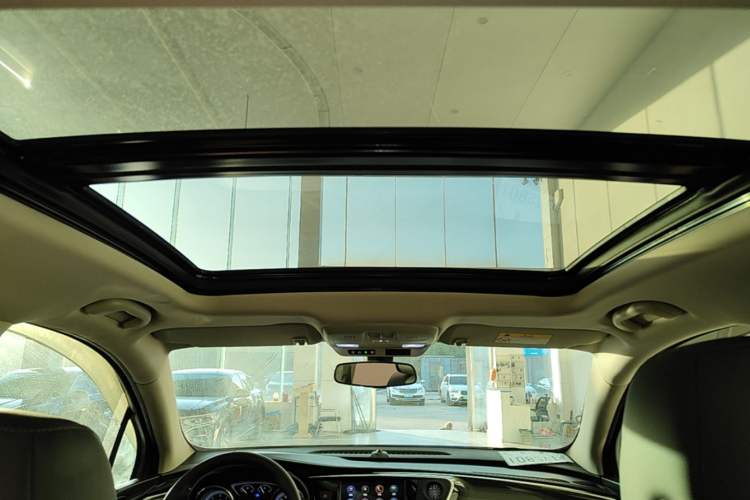 Used Buick Envision 2020 20T Two-Wheel Drive Leading Version Headliner