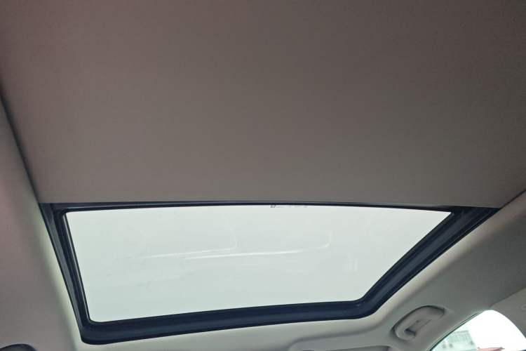 Used Buick Envision 2020 20T Two-Wheel Drive Leading Version Headliner