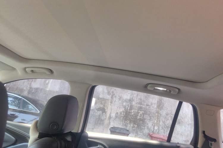 Used Buick Envision 2020 20T Two-Wheel Drive Elite Version Headliner
