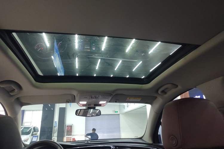 Used Buick Envision 2020 28T Four-Wheel Drive Elite Version Headliner