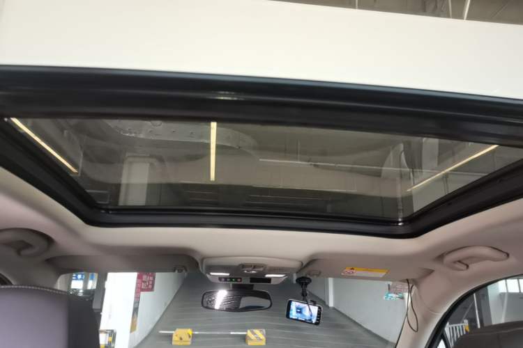 Used Buick Envision 2020 20T Two-Wheel Drive Elite Version Headliner