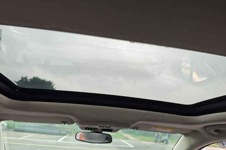 Used Buick Envision 2020 20T Two-Wheel Drive Leading Version Headliner