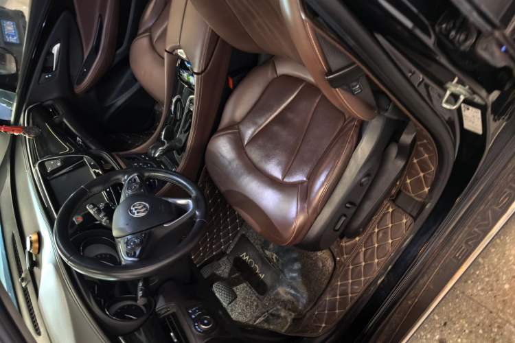 Used Buick Envision 2020 20T Two-Wheel Drive Luxury Model Interior 2