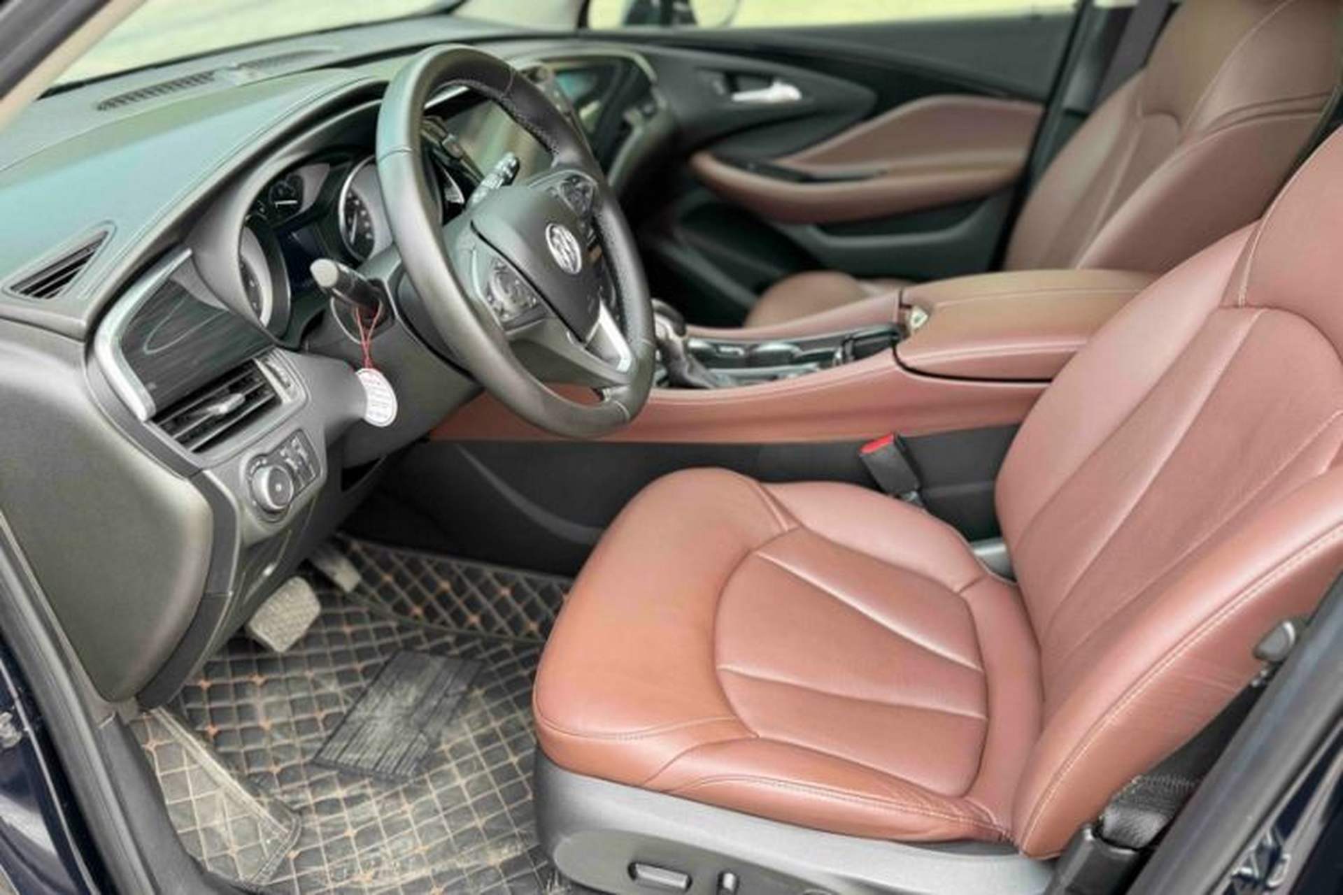 Used Buick Envision 2020 20T Two-Wheel Drive Luxury Model Interior 4