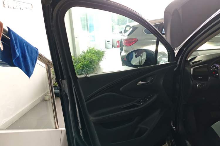Used Buick Envision 2020 20T Two-Wheel Drive Elite Version Left Front Door Interior