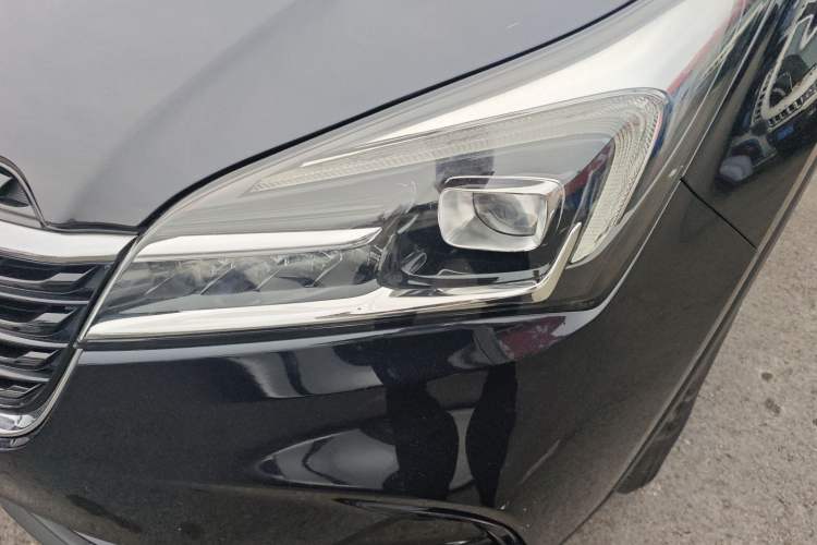 Used Buick Envision 2020 20T Two-Wheel Drive Leading Version Left Front Headlight