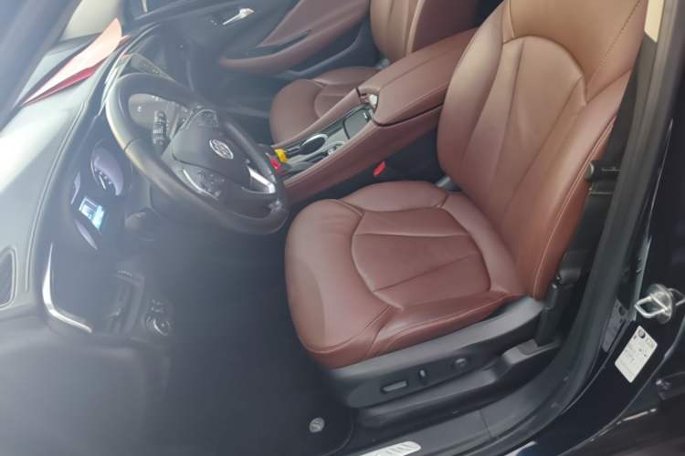 Used Buick Envision 2020 28T Four-Wheel Drive Millionth Anniversary Edition Left Front Seat