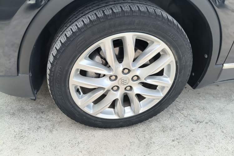 Used Buick Envision 2020 28T Four-Wheel Drive Elite Version Left Front Wheel Hub