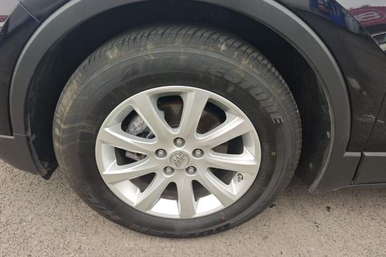 Used Buick Envision 2020 20T Two-Wheel Drive Leading Version Left Front Wheel Hub