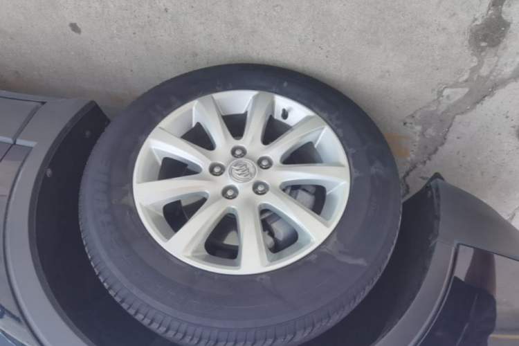 Used Buick Envision 2020 20T Two-Wheel Drive Elite Version Left Front Wheel Hub