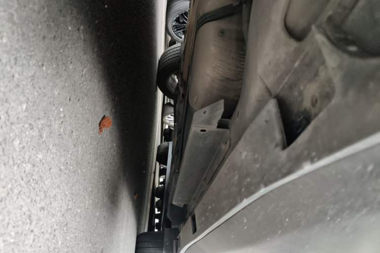 Used Buick Envision 2020 28T Four-Wheel Drive Elite Version Left Side Sill
